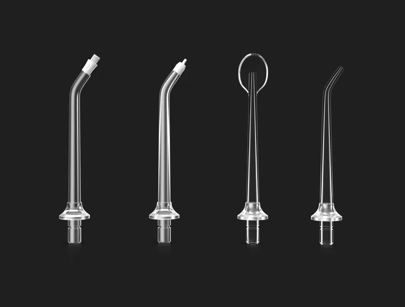 В комплект входят насадки для всех целей: ортодонтическая, пародонтологическая, насадка для чистки языка, стандартная