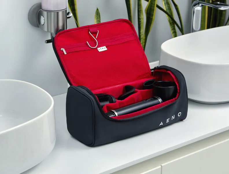 Pogodno za putovanja: putna torbica uključena