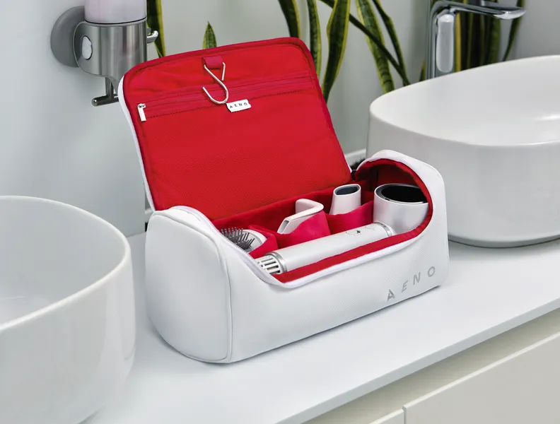 Pogodno za putovanja: putna torbica uključena