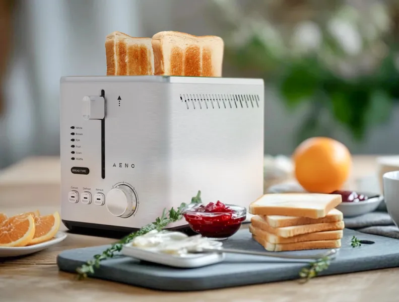 Безопасность и надёжность: высокий подъём, защита от заклинивания, нескользящие ножки