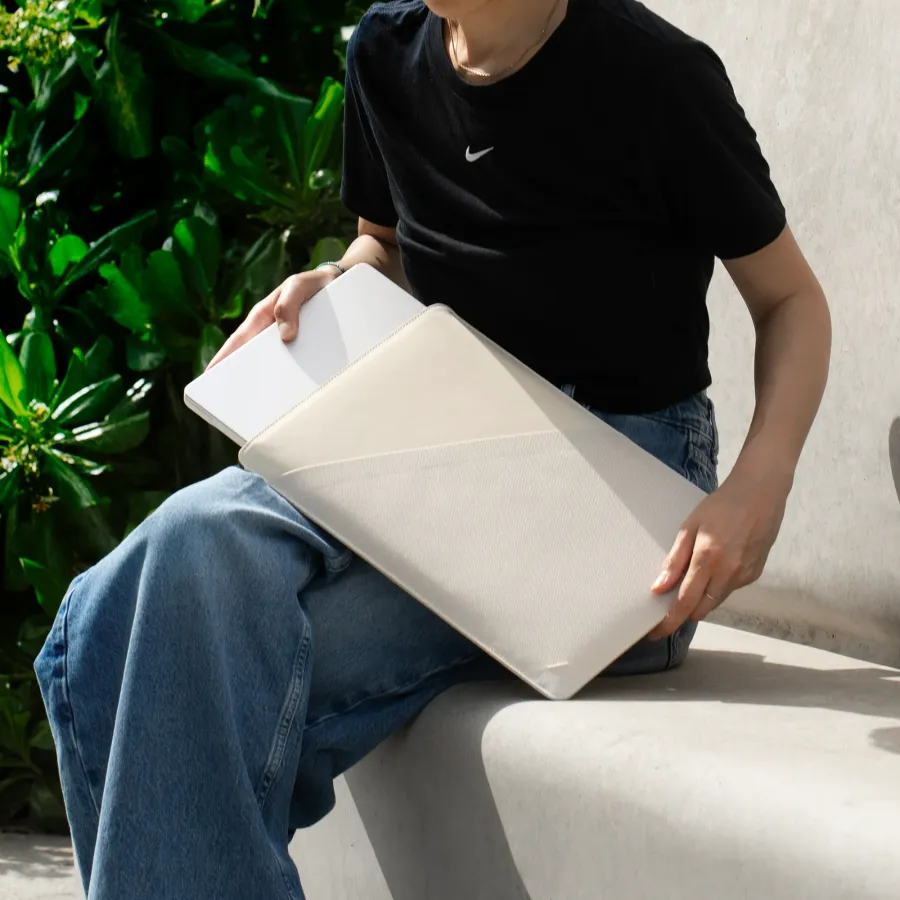photo 3 - Чехол Native Union Stow Slim 14" Sleeve Case Sandstone for MacBook Pro 14"/MacBook Air 13"