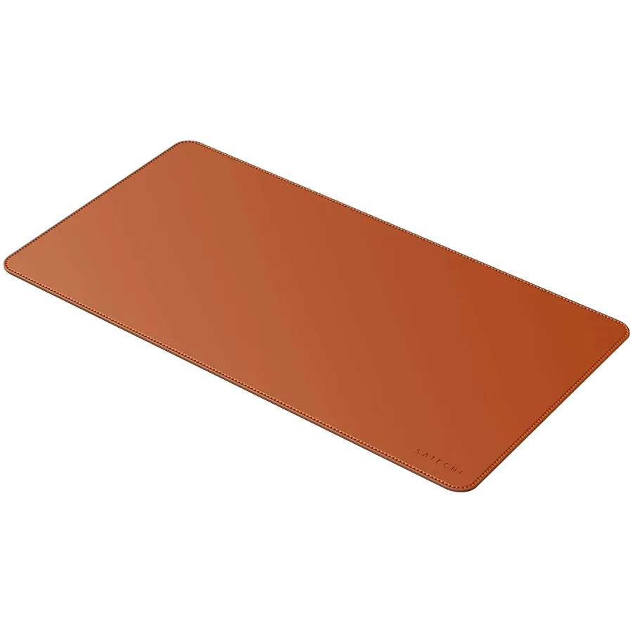 photo 1 - Коврик Satechi Eco Leather Deskmate для компьютерной мыши. Материал эко-кожа (искусственная кожа. Размер 58,5 x 31 см. Цвет коричневый.