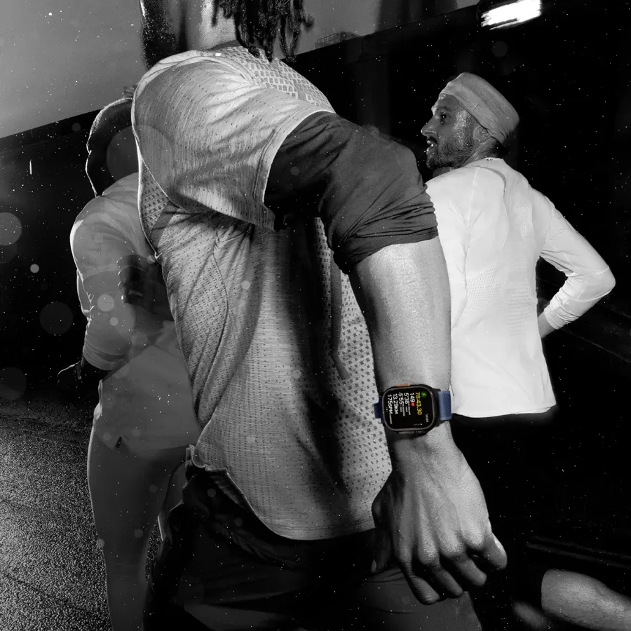 photo 7 - Apple Watch Ultra 2 2024,  Темно-зеленый альпийский ремешок, S, 49мм, Black Titanium