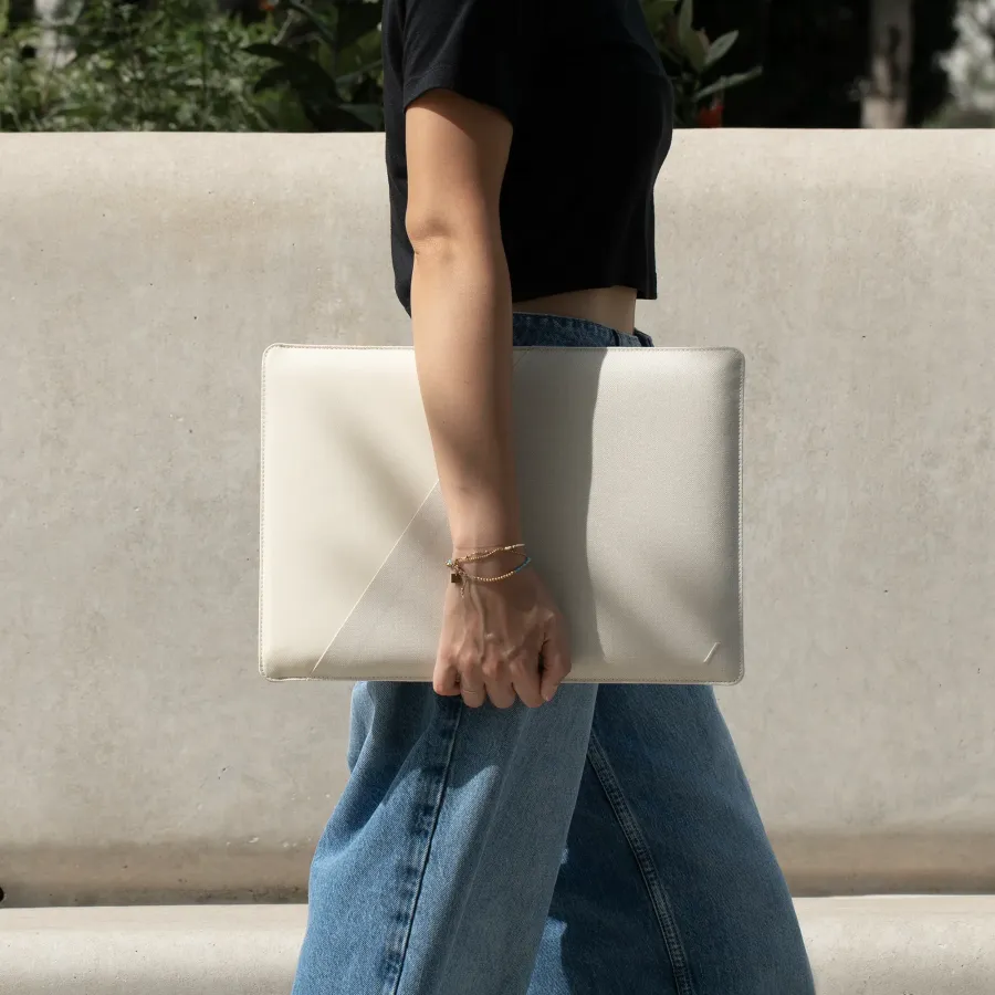 photo 2 - Чехол Native Union Stow Slim 14" Sleeve Case Sandstone for MacBook Pro 14"/MacBook Air 13"