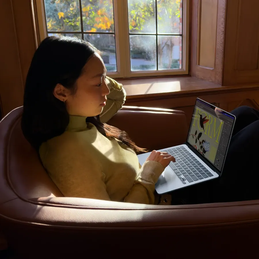 photo 7 - MacBook Air 13.6" M5 (10C CPU/10C GPU), 24 ГБ, 1 ТБ, Сияющая звезда