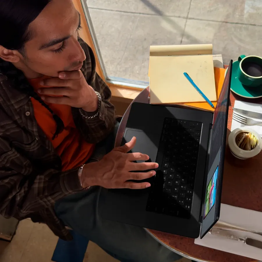 photo 8 - MacBook Pro 14.2" M3 Pro (11C CPU/14C GPU), 18 GB, 512 GB, Space Black