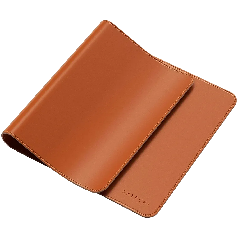 photo 2 - Коврик Satechi Eco Leather Deskmate для компьютерной мыши. Материал эко-кожа (искусственная кожа. Размер 58,5 x 31 см. Цвет коричневый.