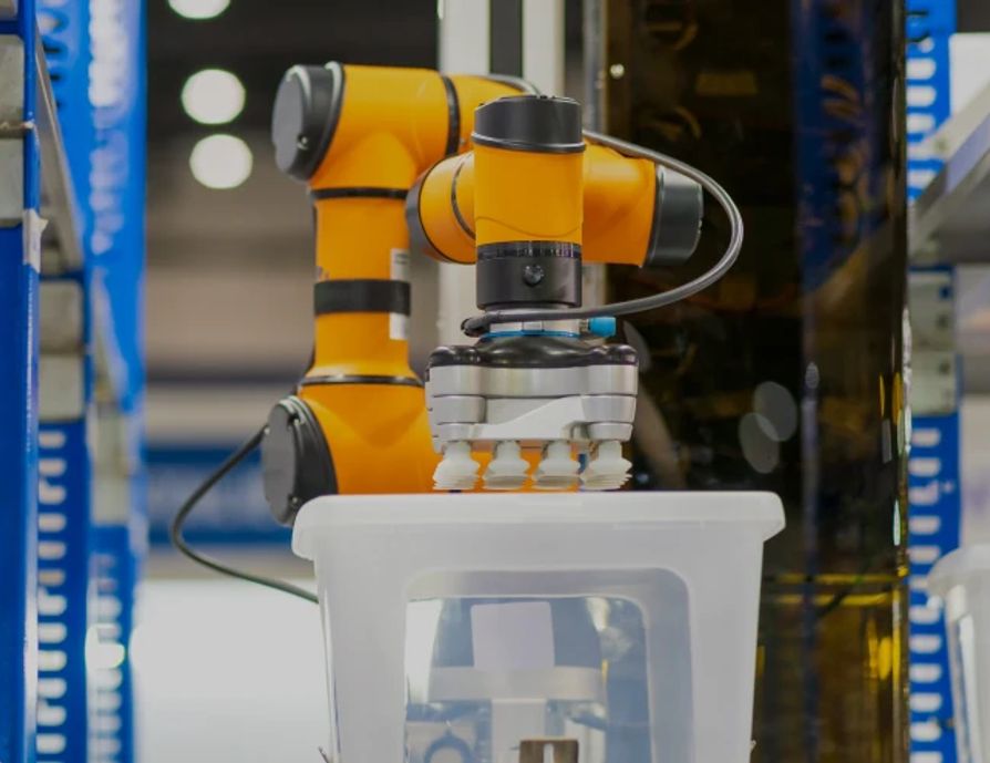 STANDARD PALLETIZING robots