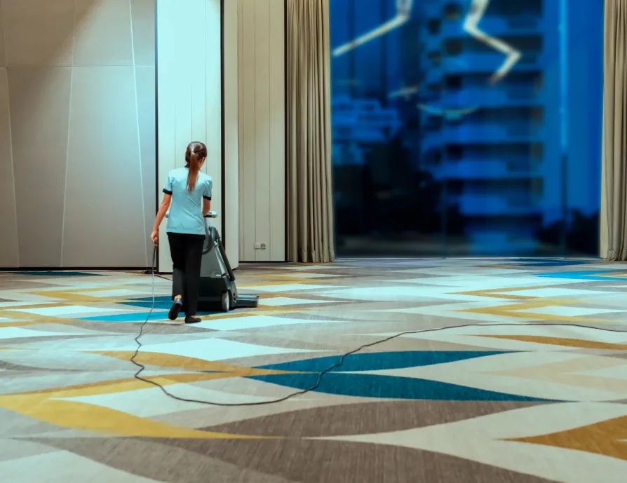 Autonomous mixed floor cleaning solution for the Hotel industry