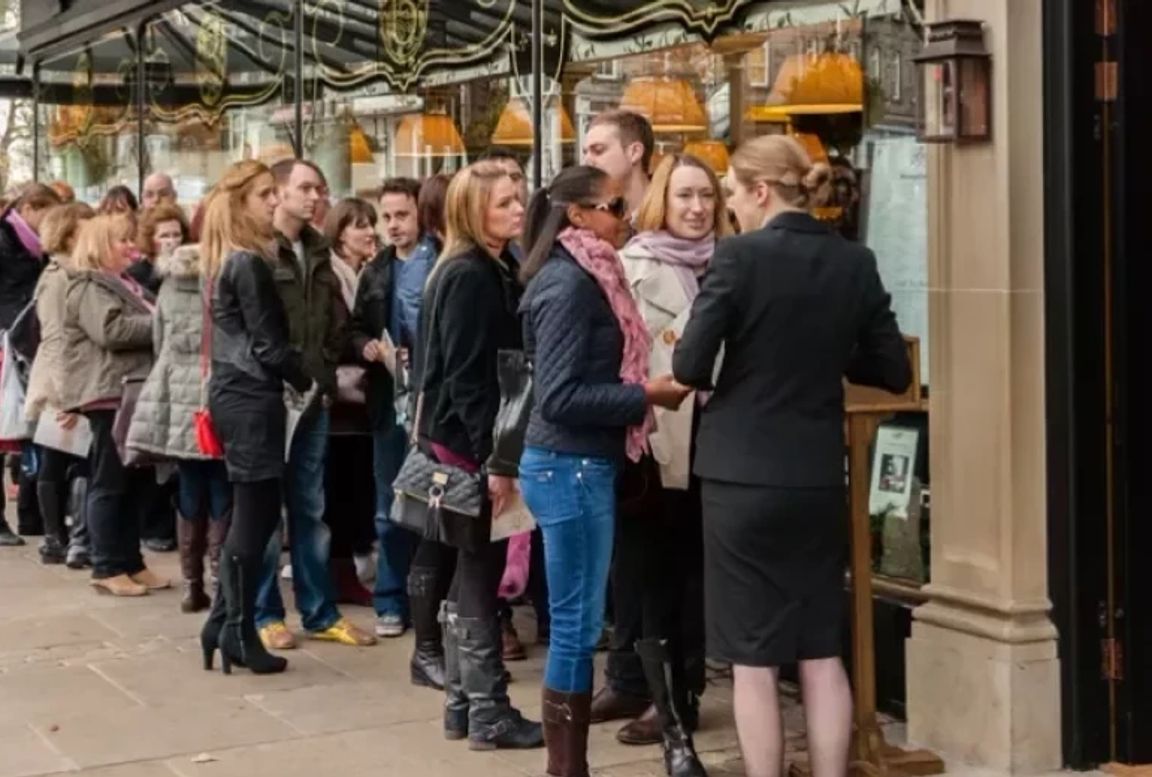 Attracting new customers -AROS