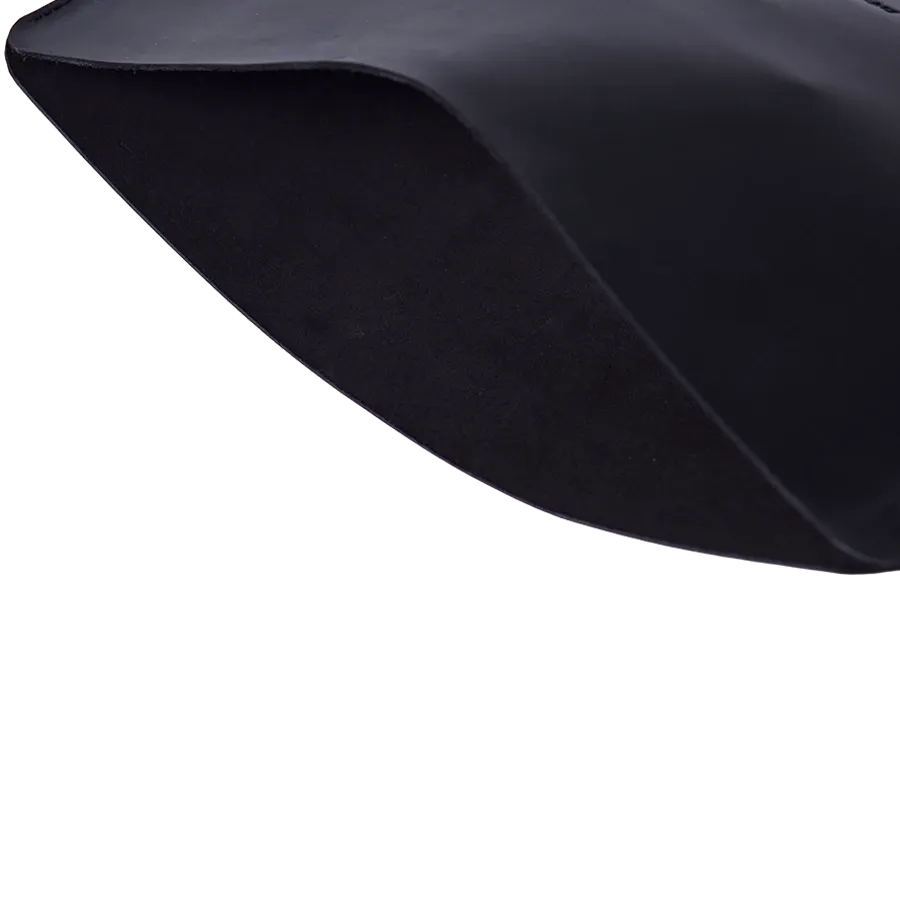 Чехол INCARNE New Gamma Чёрный для MacBook Pro 16/MacBook Pro 15 — Изображение №6