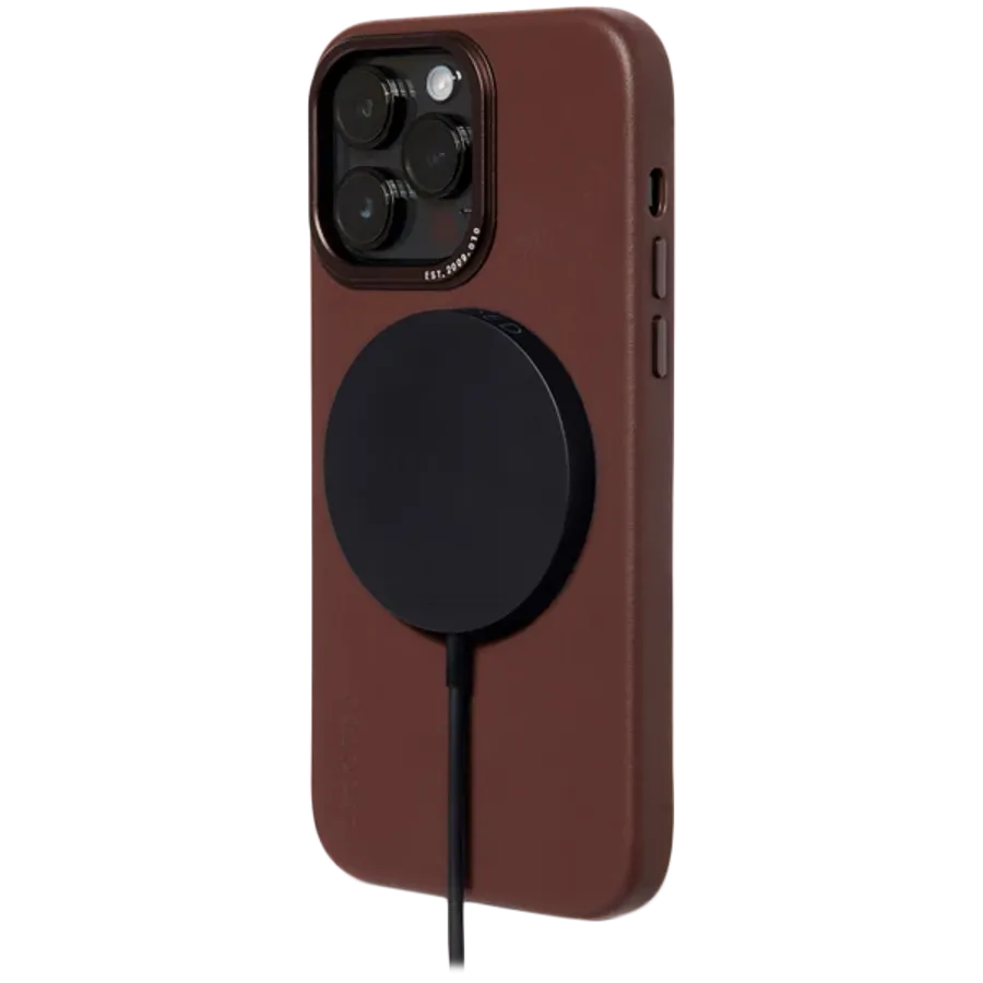 DECODED Case Leather Case with MagSafe, Chocolate for iPhone 14 Pro — Image №4 DECODED Case Leather Case with MagSafe, Chocolate for iPhone 14 Pro — Image №4